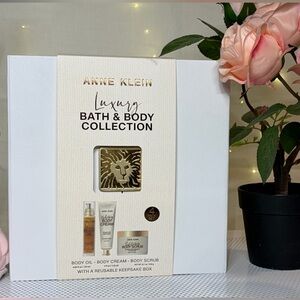 Anne Klein Bath & Body Set - Gold and White
